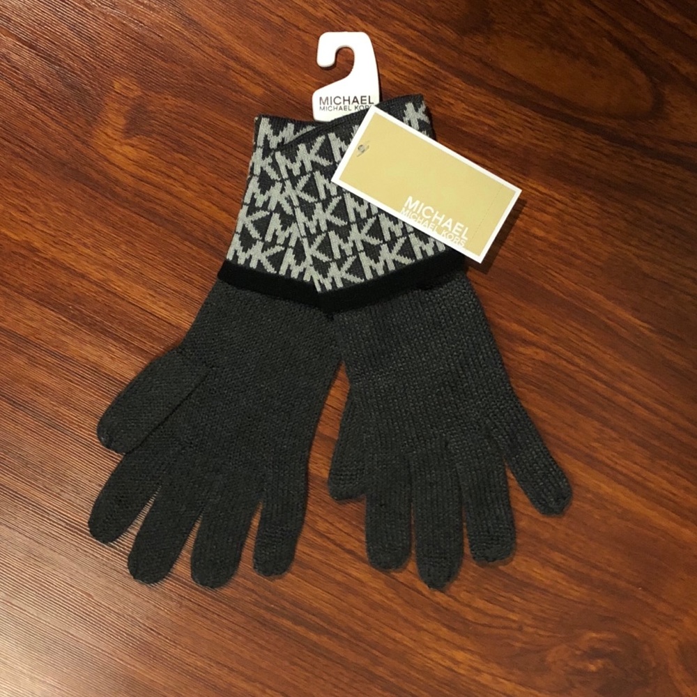 Michael Kors Gloves🌸